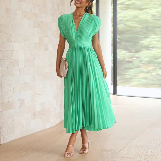 Autumnal flowing maxi dress with plissé pleats and V-neck – Noelle