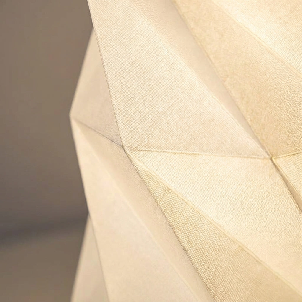Compact Sculpted Table Lamp - Auravelle