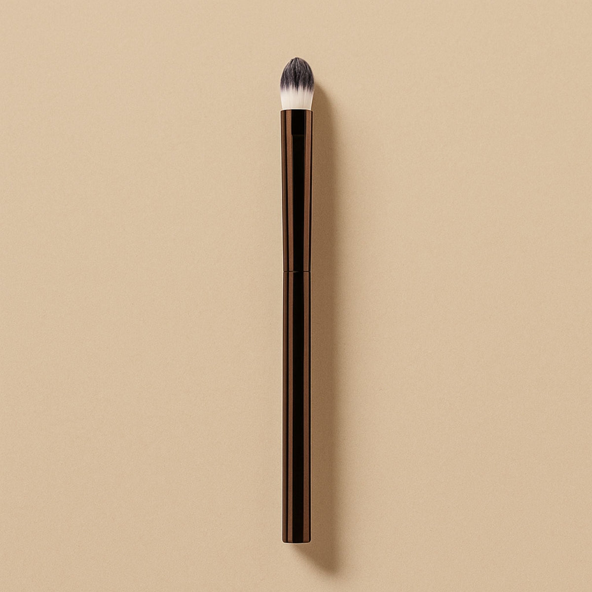 Precision Concealer Makeup Brush - Soft Synthetic Bristles 1