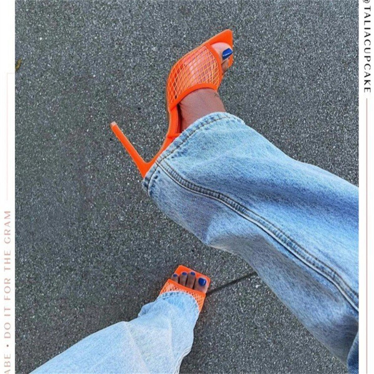 Pumps with a pointed design – Céleste