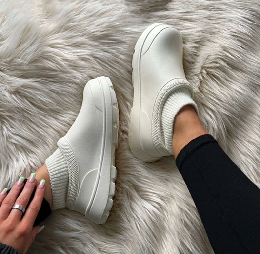 Weatherproof comfort clogs with cloud cushioning – Mireille
