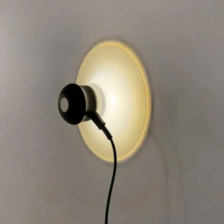 Wall Mounted Suction Lamp - Suctioneon