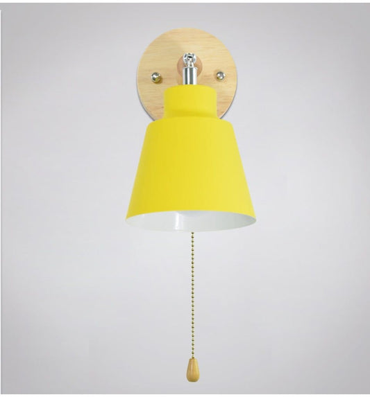 Wall lamp with pull switch - TwistGlow
