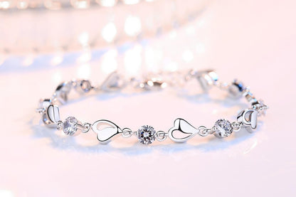 Silver Heart-Shaped Bracelet - Eloria