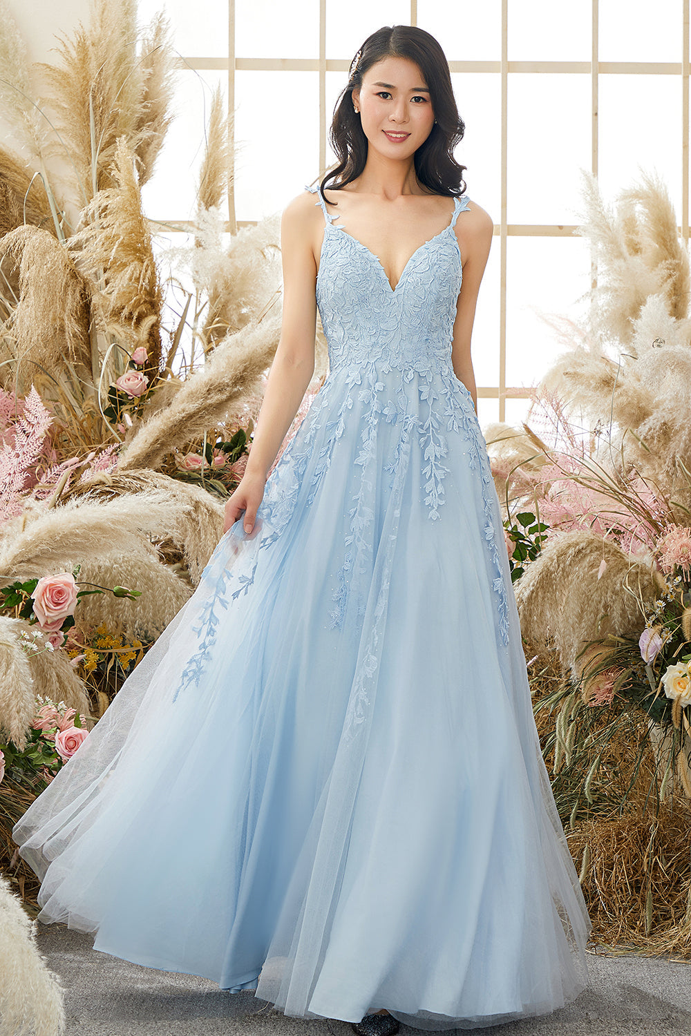 Fashionable Tulle Evening Dress with Embellishments - Victoria