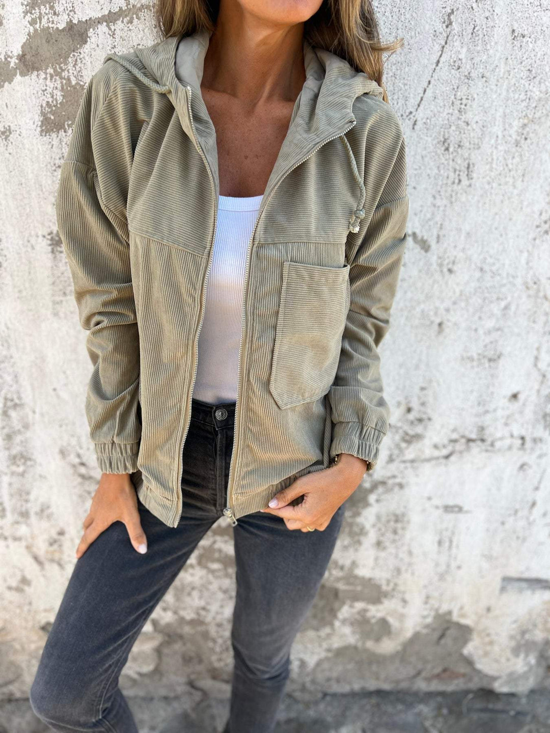Casual Women's Hoodie with Hood and Zipper – Noemi