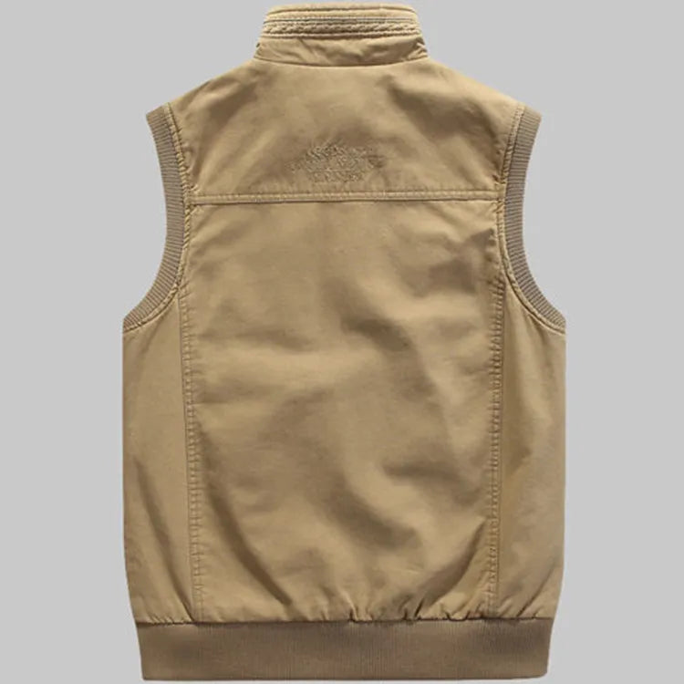 Vintage outdoor vest with practical pockets for men – Elias