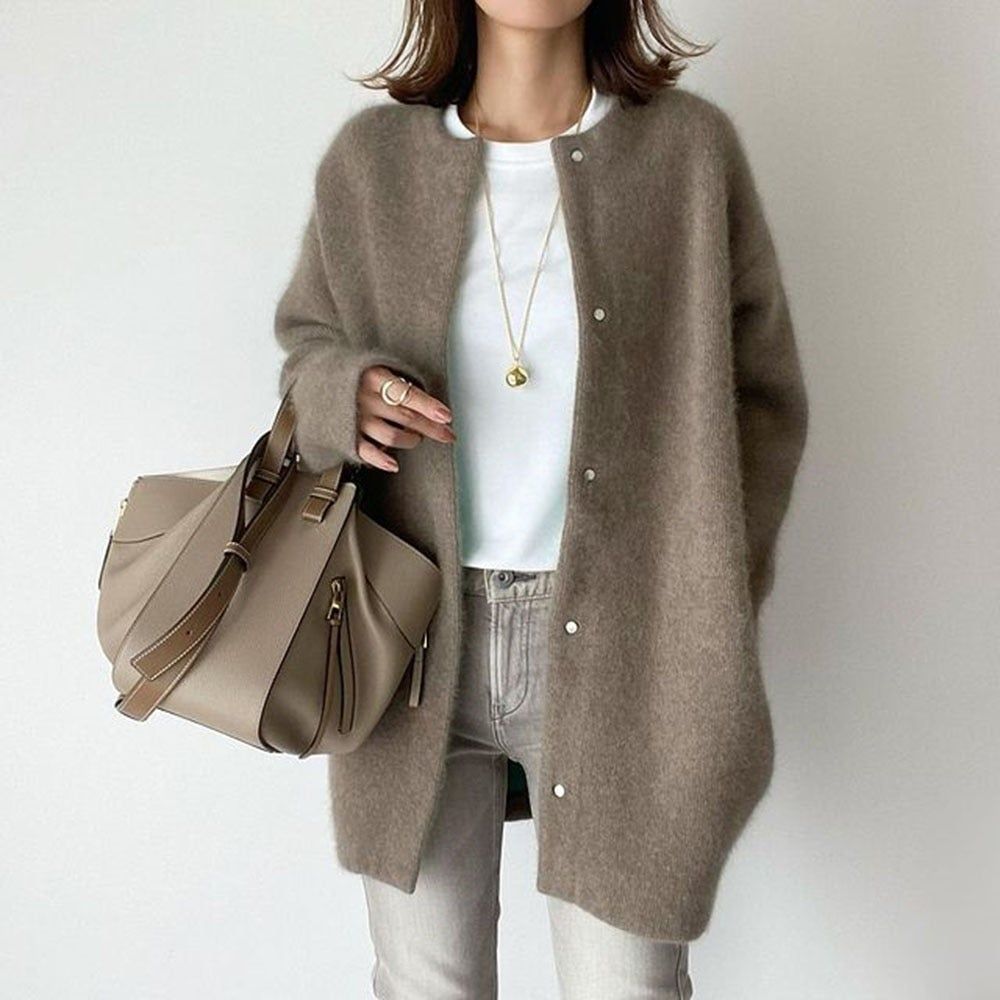 Lightweight khaki autumn jacket with timeless flair – Noa