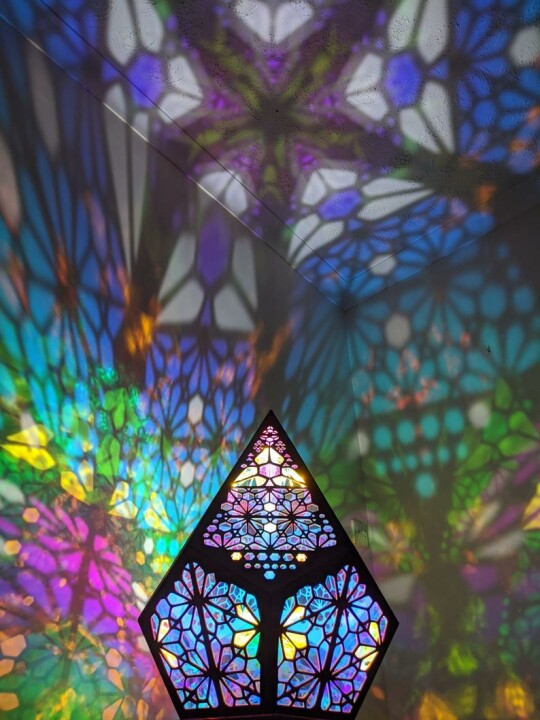 Glass-In-Leaded Style LED Table Lamp - LumiAura