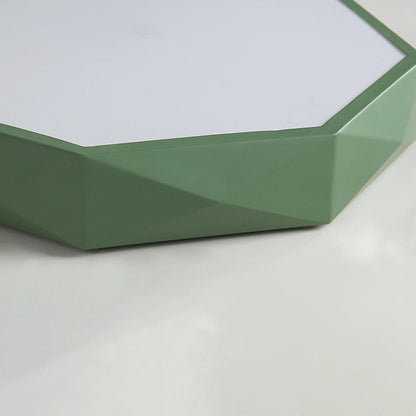 Close-up of the green light's faceted diamond-cut side edge and the edge of the white diffuser 17