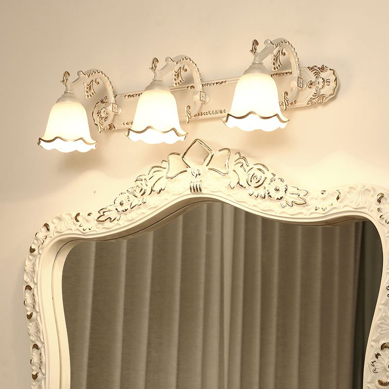 Classic Wall Lamp with Vintage Design – Aurora