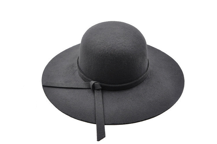 Lightweight women's autumn hat with a comfortable fit – UrbanBreeze