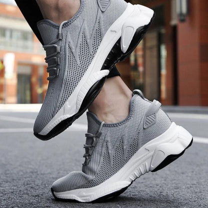 Discreetly stylish men's sneakers – MaxLift Boost