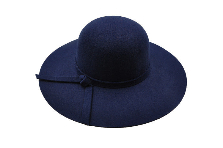Lightweight women's autumn hat with a comfortable fit – UrbanBreeze