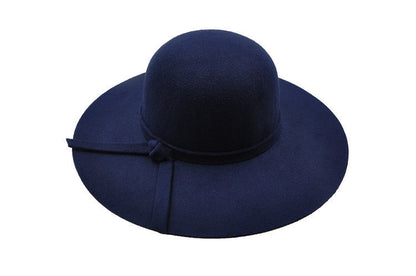 Lightweight women's autumn hat with a comfortable fit – UrbanBreeze