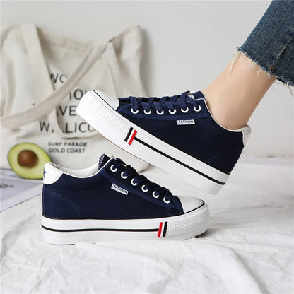 Stylish women's canvas sneakers with platform sole – Leonie