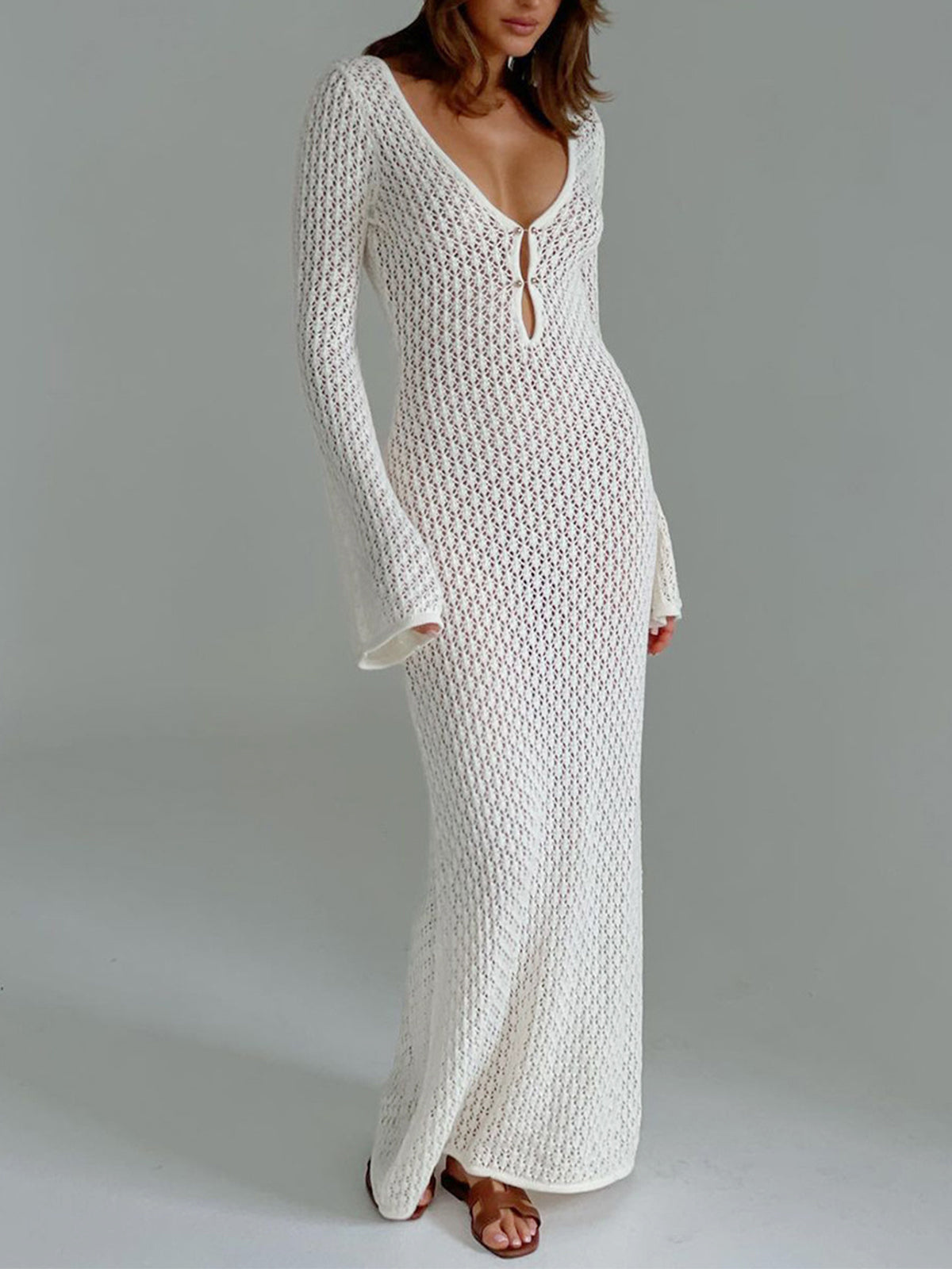 Long beach dress with a V-neck and open back – Celina