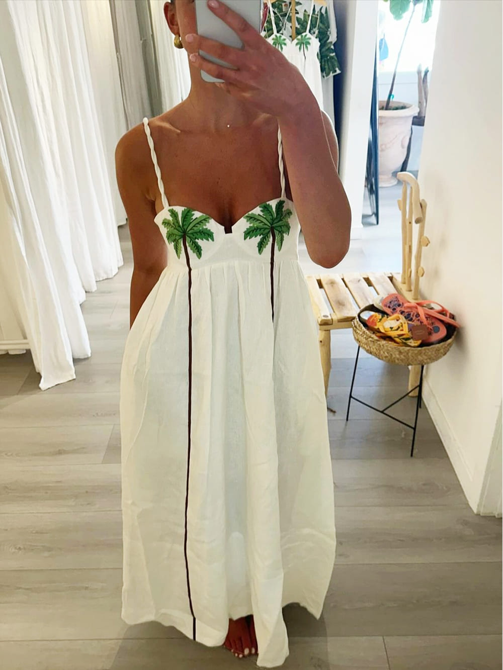 Trendy strappy dress with tropical palm print – Estelle