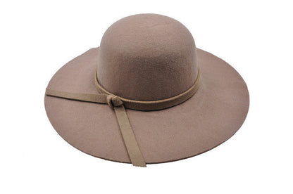Lightweight women's autumn hat with a comfortable fit – UrbanBreeze