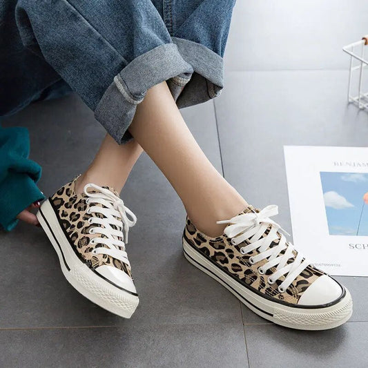 Stylish leopard print women's sneakers – Savannah