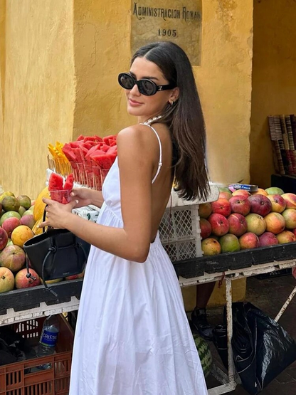 Maxi dress with deep V-neck and open back – Alessa