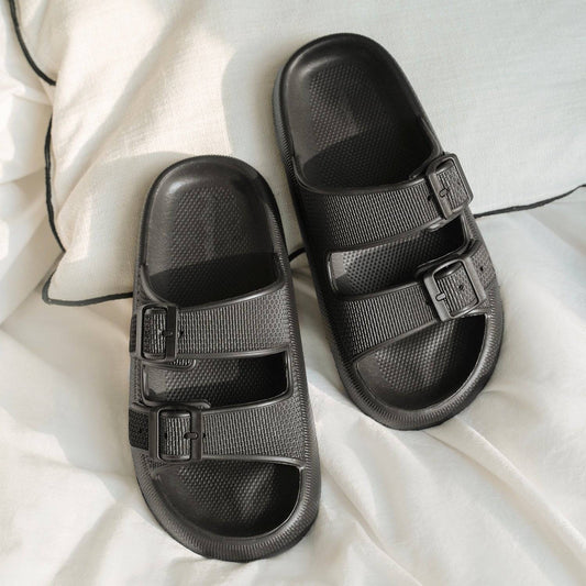 Comfortable pillow slides with a soft sole – Livia
