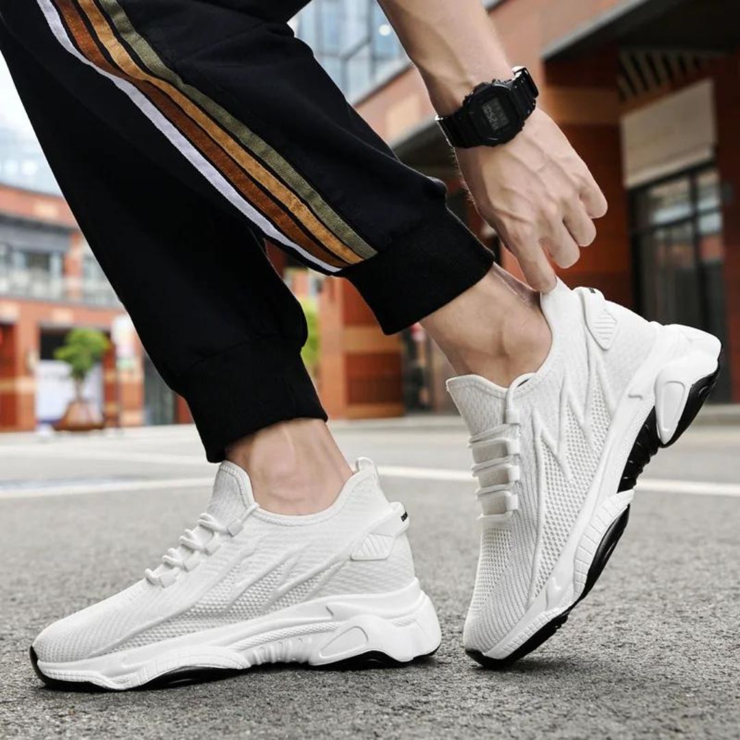Discreetly stylish men's sneakers – MaxLift Boost