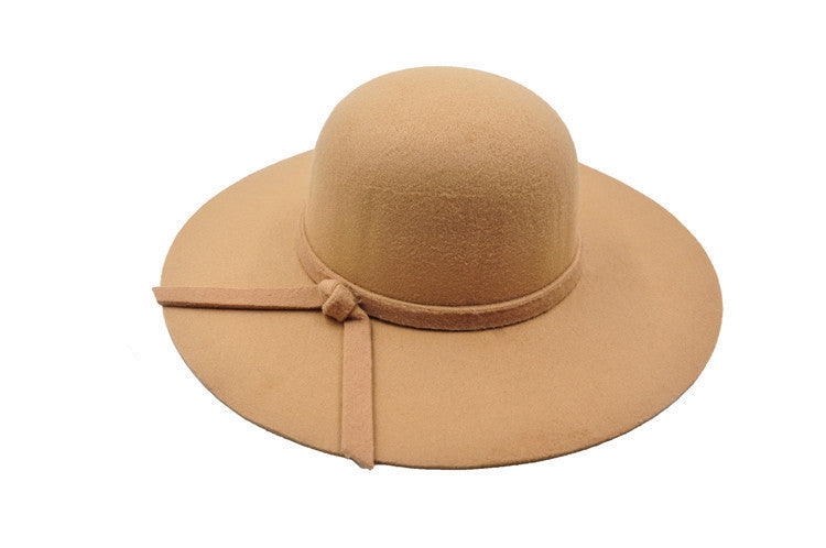 Lightweight women's autumn hat with a comfortable fit – UrbanBreeze
