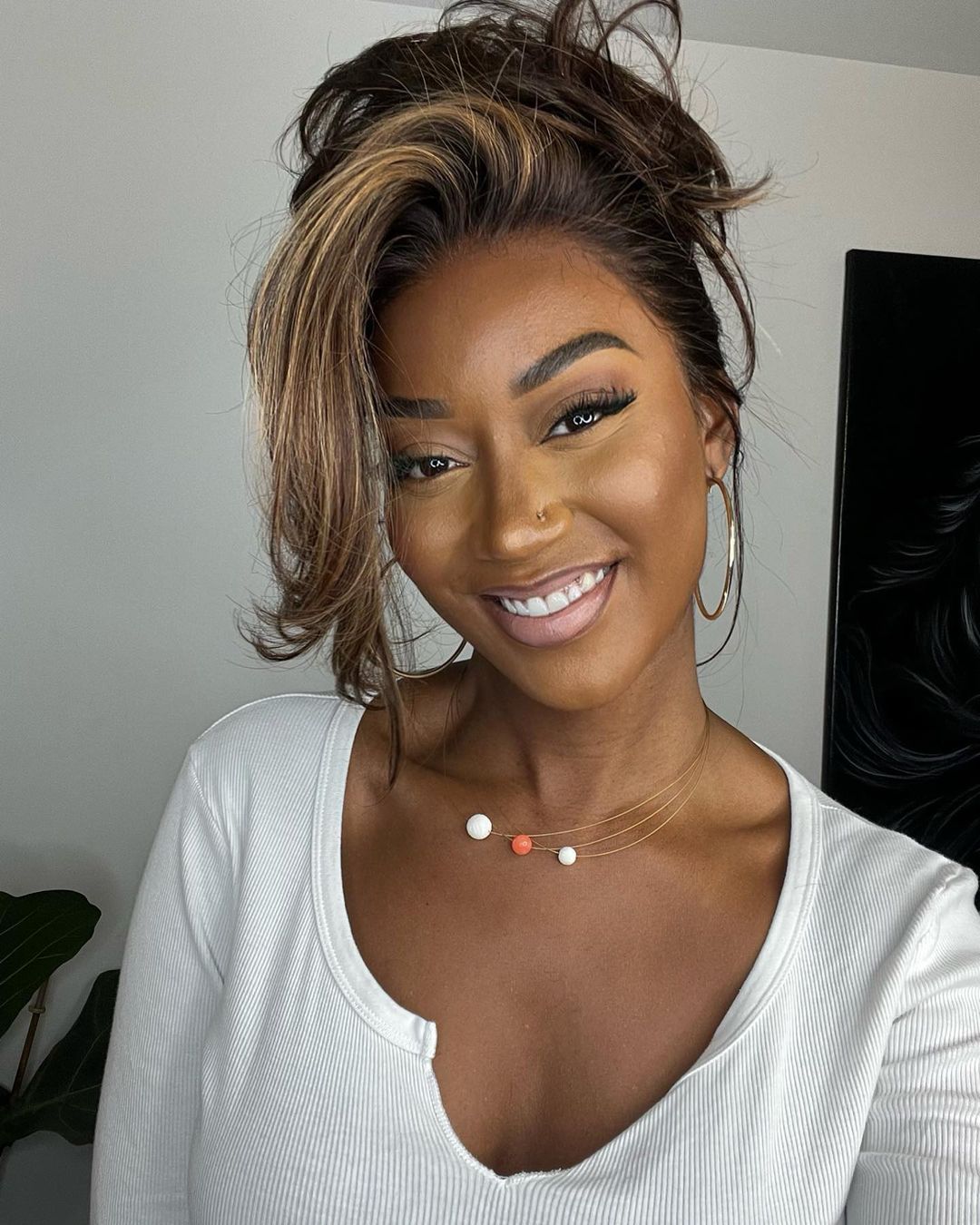 Lace Front Wig with Highlights – Selena