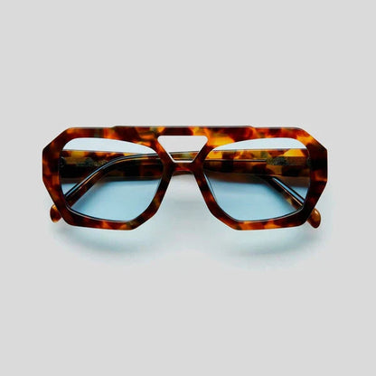 Trendy Sunglasses with Glamour Detail – Nova