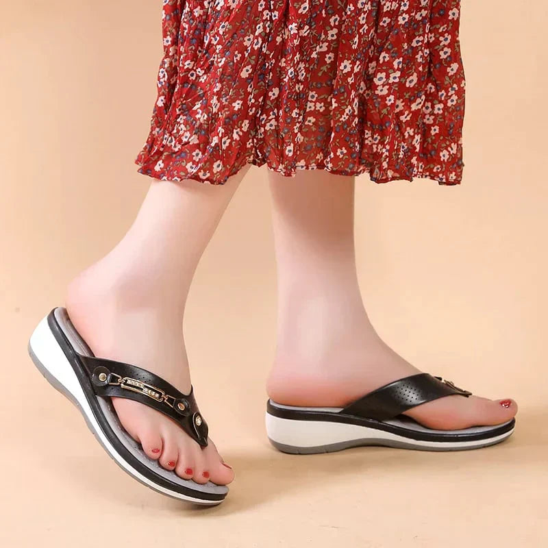 Orthopaedic women's shoes with soft sole – Solelite