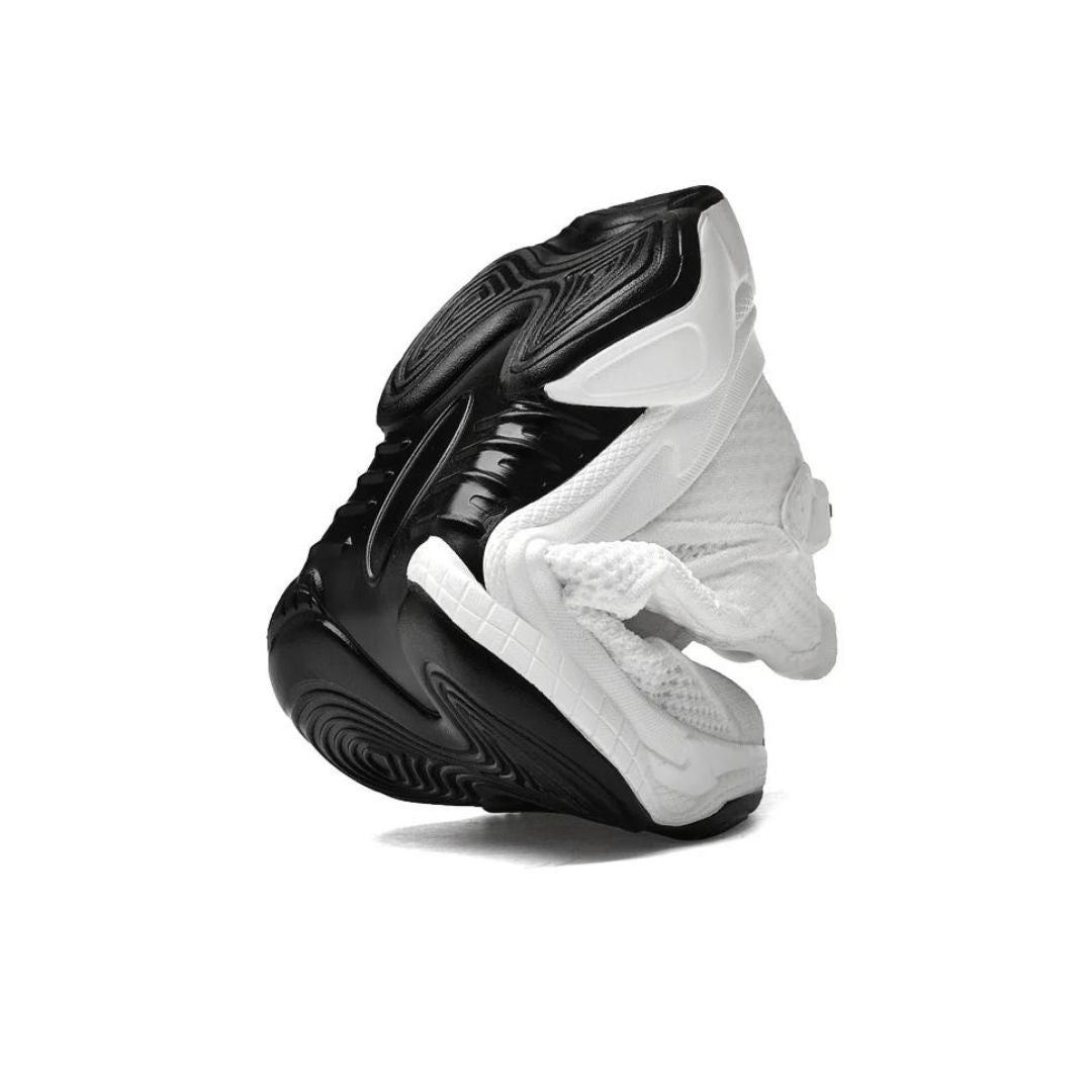 Discreetly stylish men's sneakers – MaxLift Boost