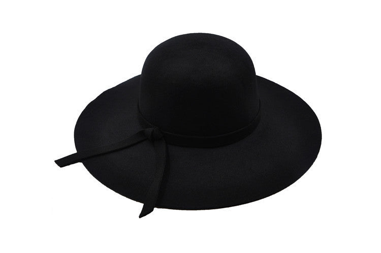 Lightweight women's autumn hat with a comfortable fit – UrbanBreeze