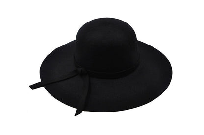 Lightweight women's autumn hat with a comfortable fit – UrbanBreeze