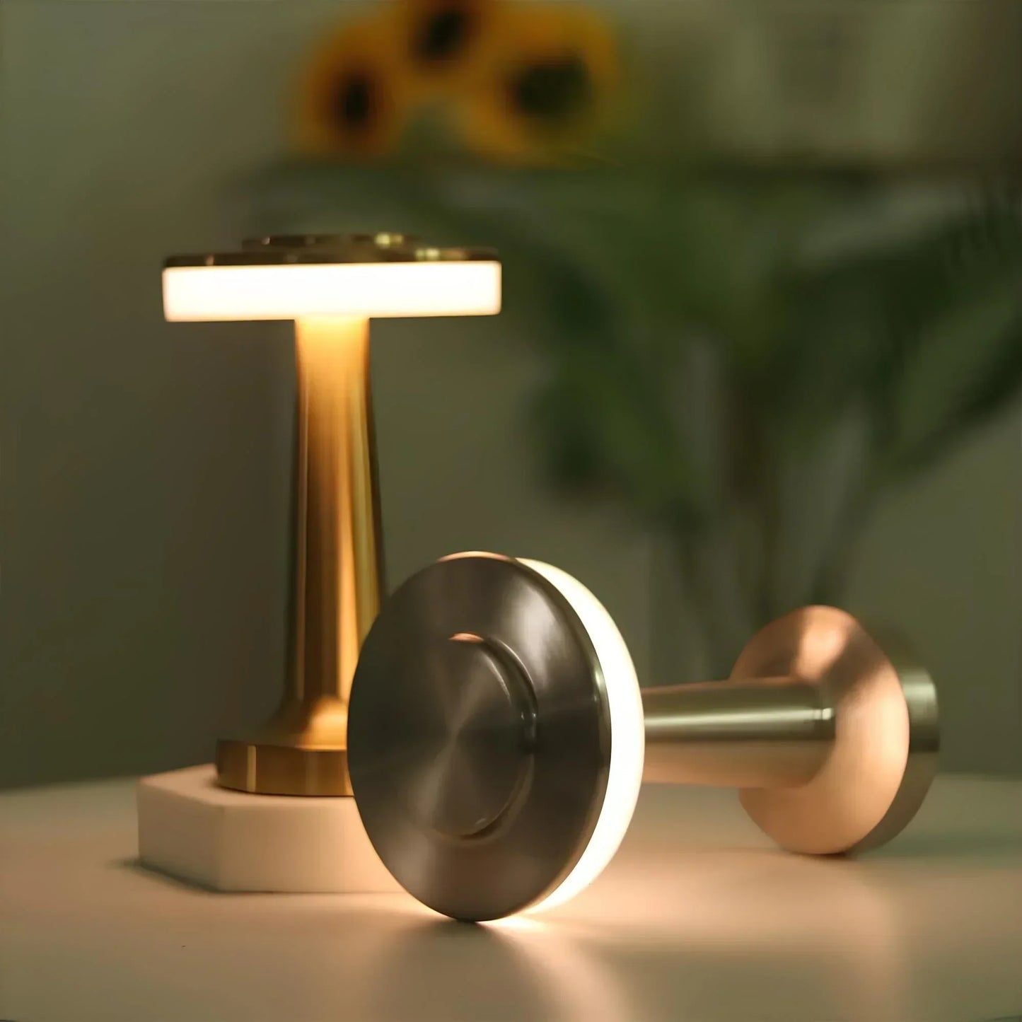 Wireless Retro Table Lamp - LumiBar