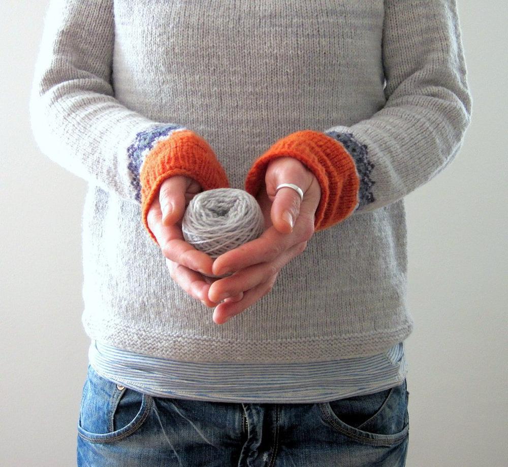 Scandinavian Trendy Sweater with Lively Pattern - NordicChic