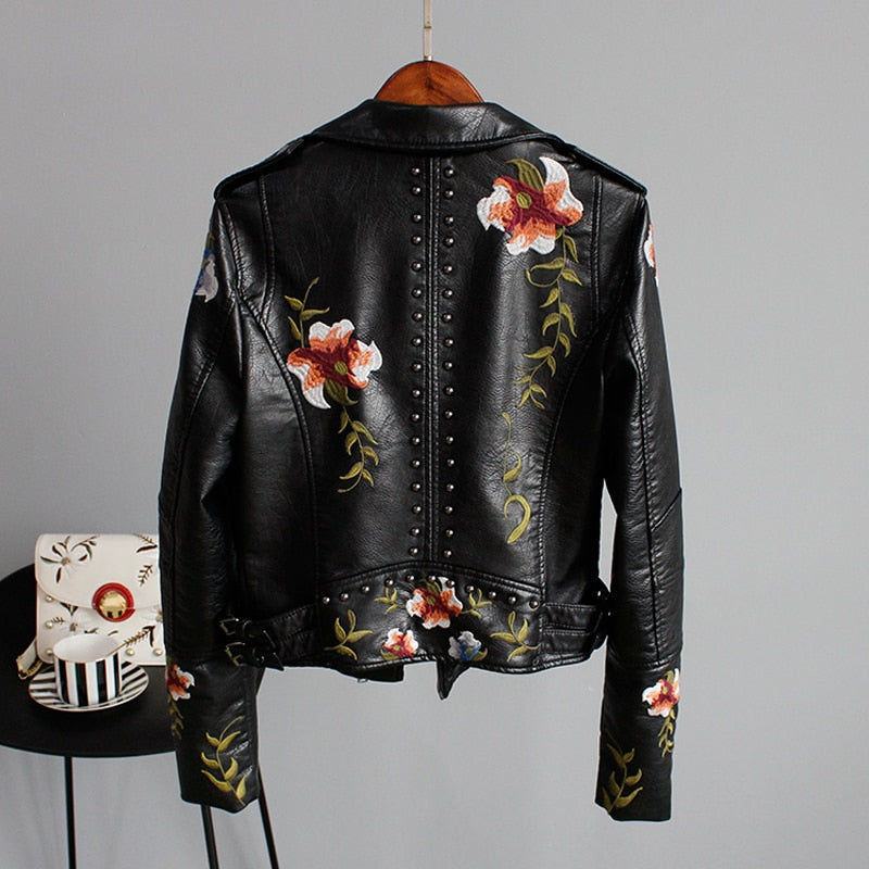 Cropped women's faux leather jacket with zip – Herbstzauber Rona
