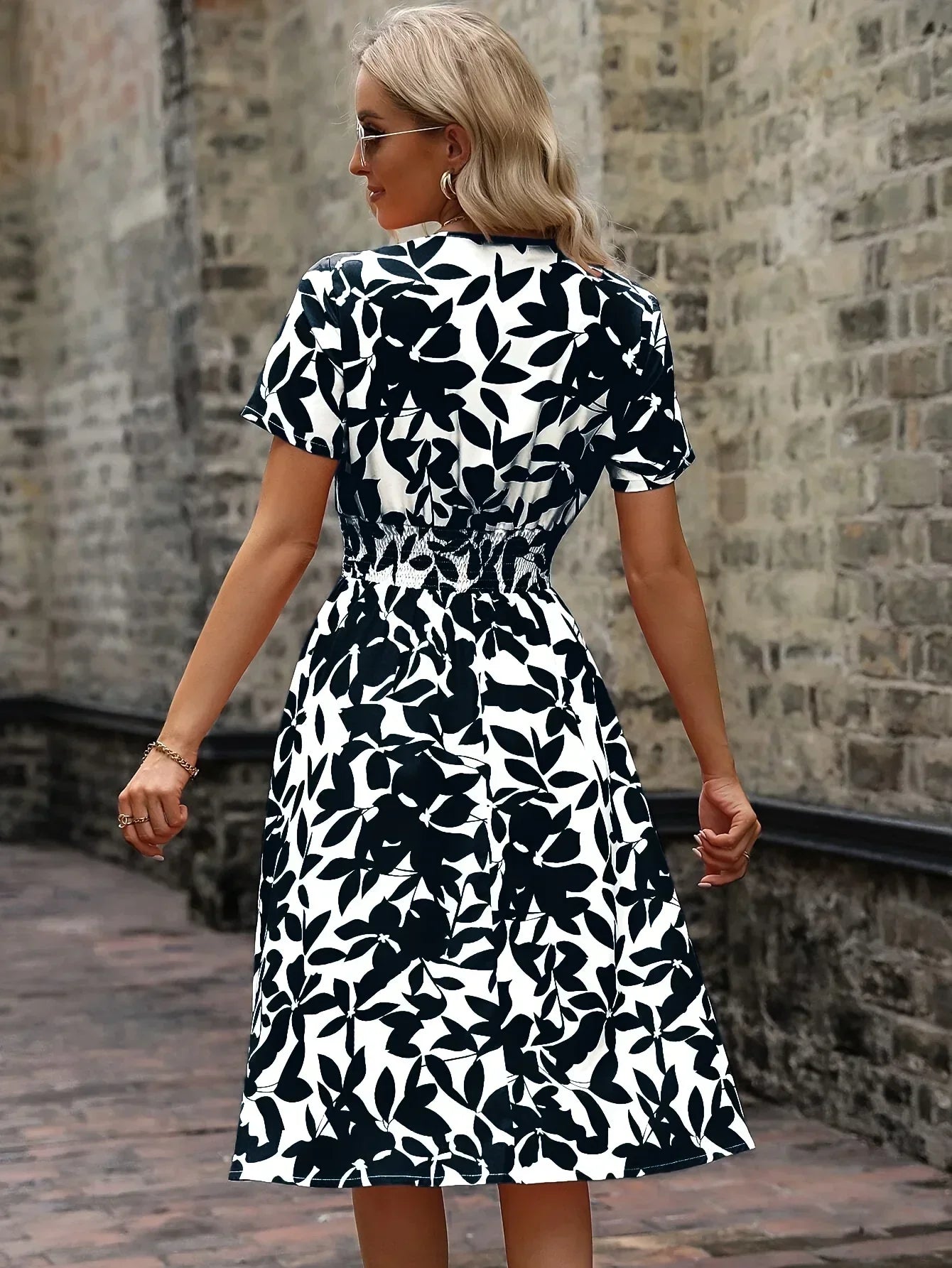 Wrap Dress with Floral Pattern | Livia | Fresh and Stylish