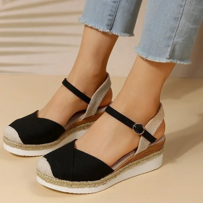 Women's sandals with buckle fastening and closed toe – Isabelle