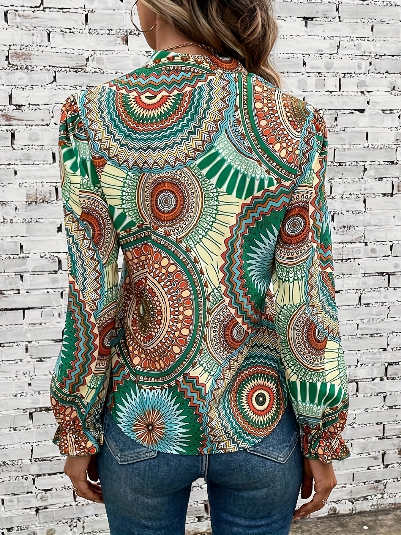 Ladies' blouse with floral pattern & V-neck for spring & autumn – Selina