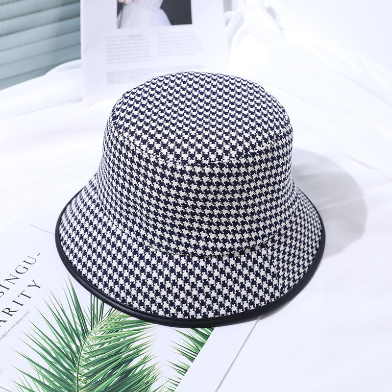 Light women's bucket hat made of fabric for summer – Lindsay