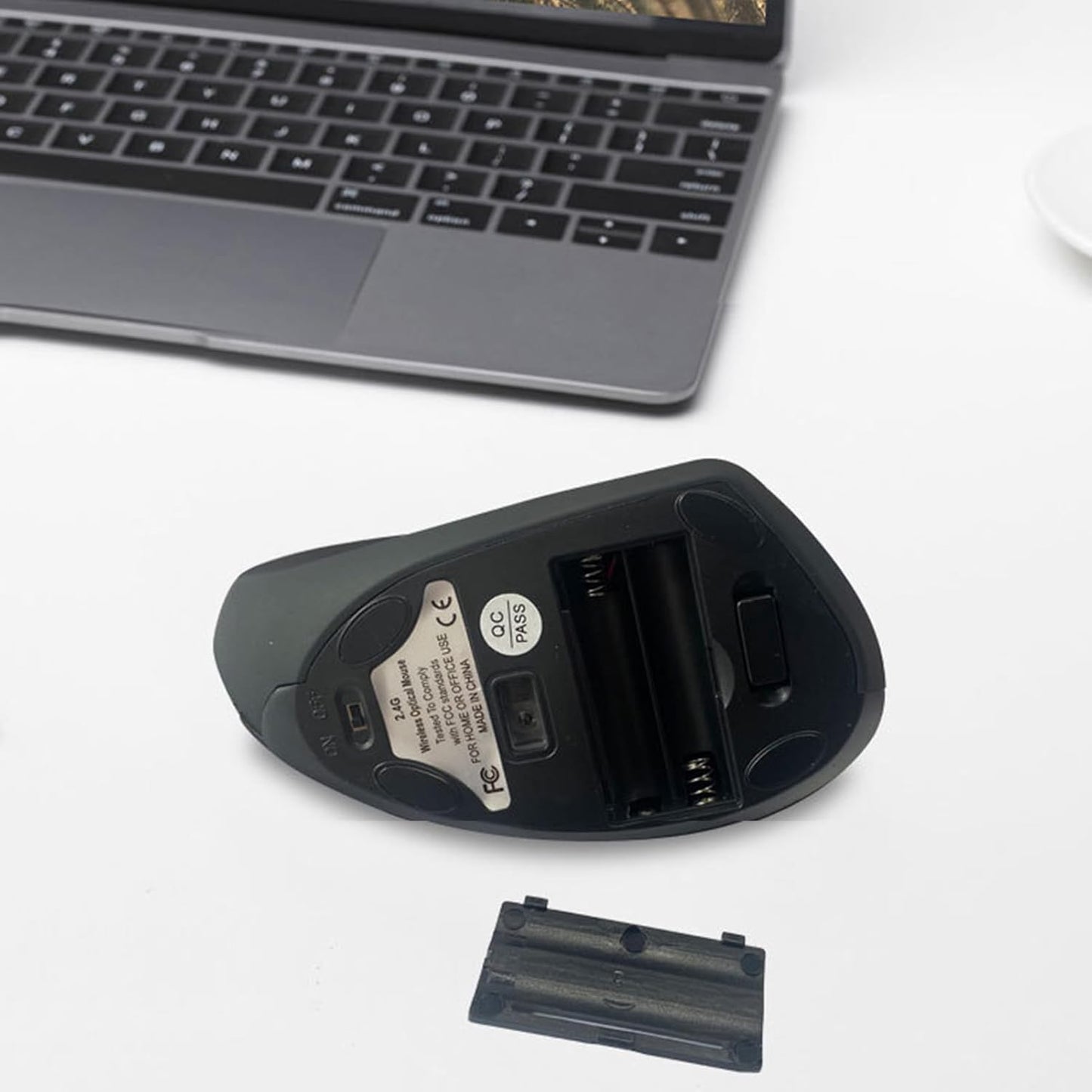 Rechargeable ergonomic vertical wireless mouse – Elvion