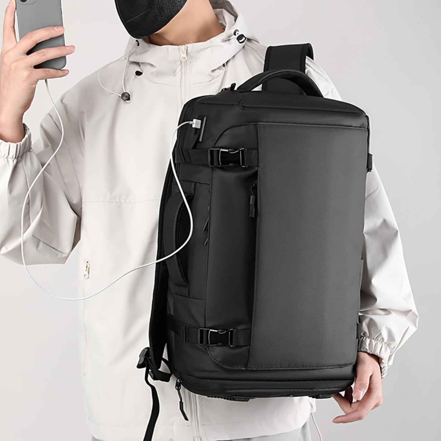 15" waterproof laptop rucksack with side opening & USB‑C port – TrekPro Series