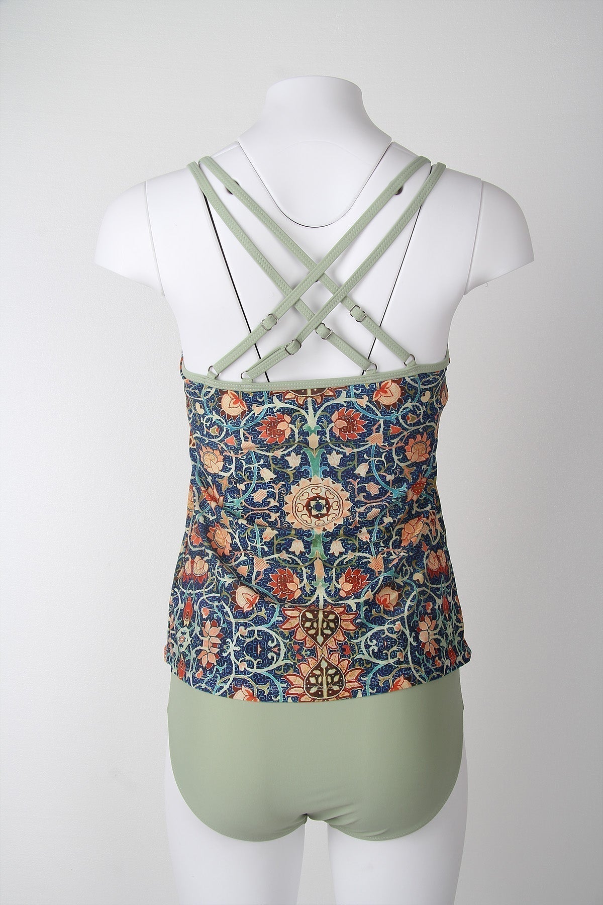 Stylish Sleeveless Bikini with Attractive Pattern - SummerGlow