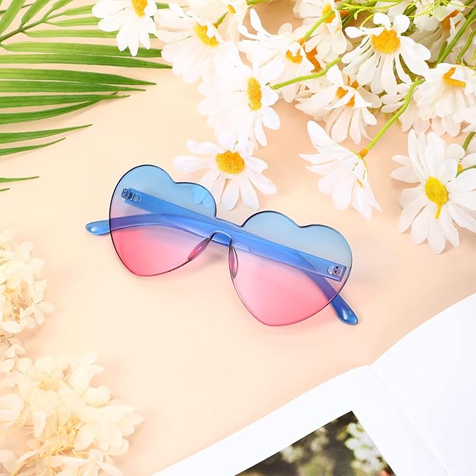 Trendy heart-shaped sunglasses without a frame in a transparent look - HeartBlitz