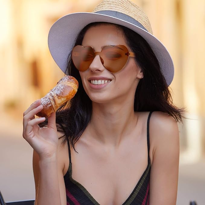Trendy heart-shaped sunglasses without a frame in a transparent look - HeartBlitz