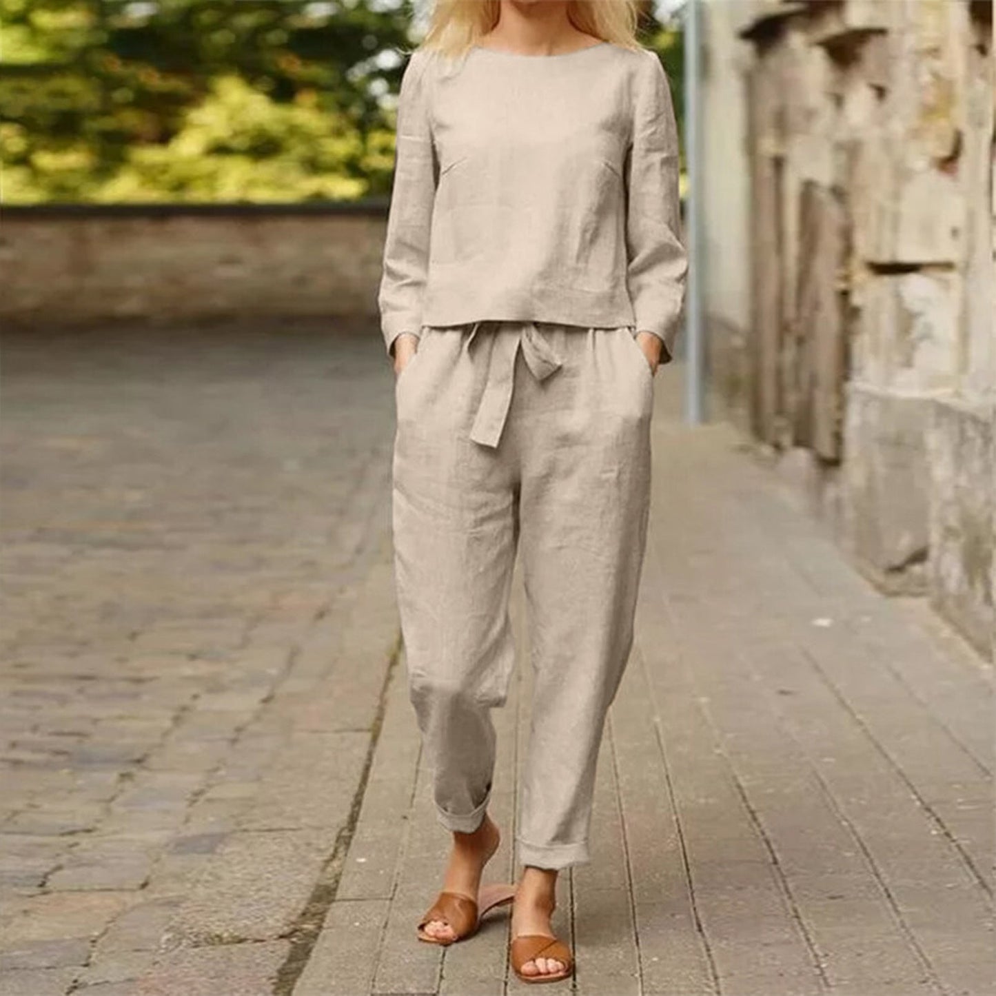 Two-piece women's autumn outfit with round-neck T-shirt & elasticated-waist trousers – Nia