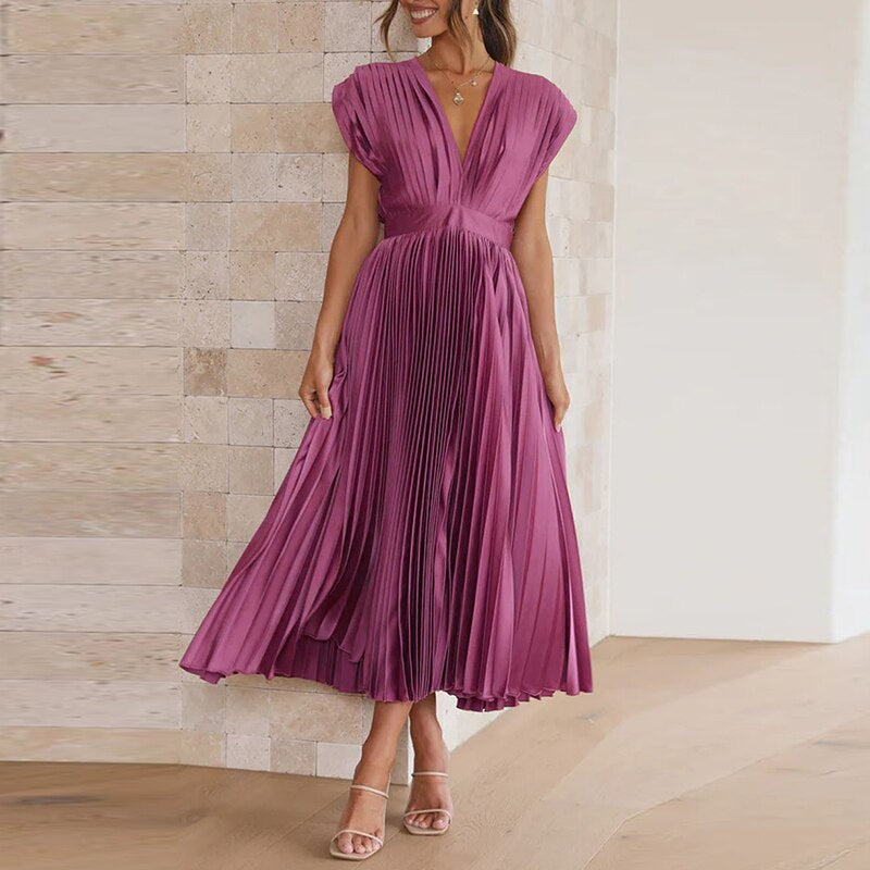 Autumnal flowing maxi dress with plissé pleats and V-neck – Noelle