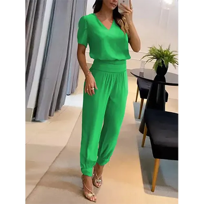 Trendy women's jumpsuit with short sleeves & wide legs – Alina