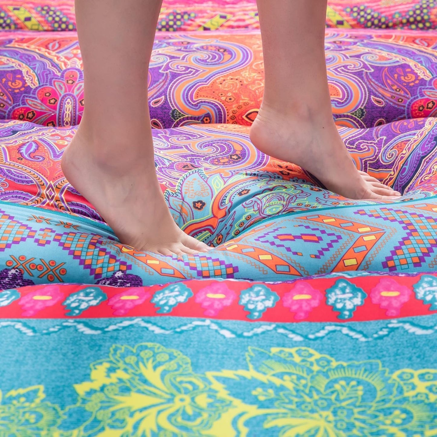 Foldable Japanese futon floor mattress with memory-foam support – Arivon